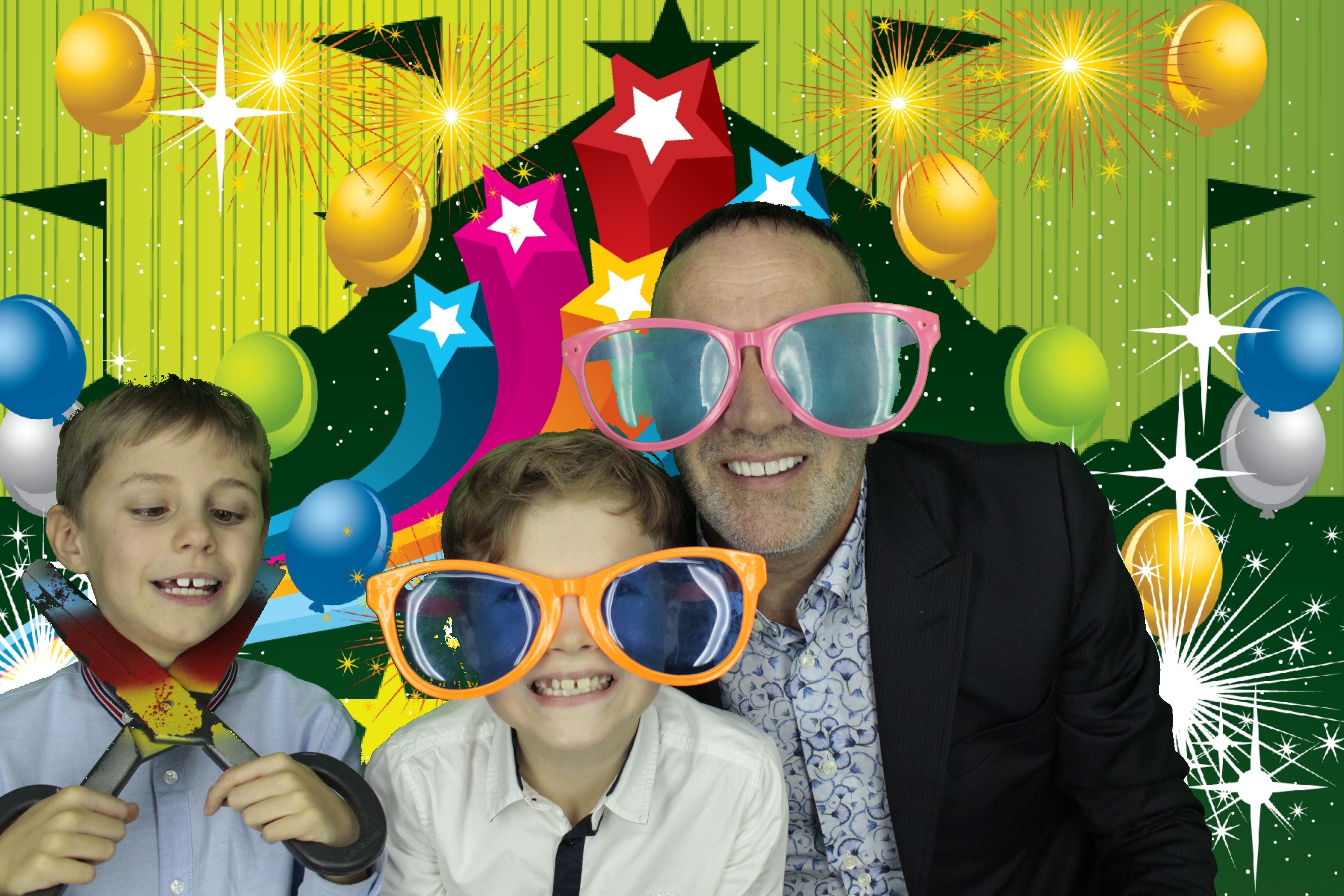 SHARON'S BIRTHDAY | View more photos from the event at gallery.myphotoboothexperience.co.uk/u/MyPhotoBoothExperienceLtd/SHARONS-BIRTHDAY